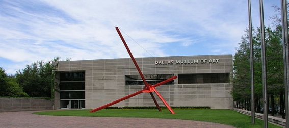 Entrance to the Dallas Museum of Art